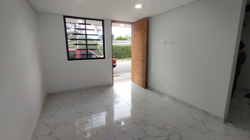 CASA EN ARRIENDO UBICADA EN LA CEJA SECTOR VIVA - 2