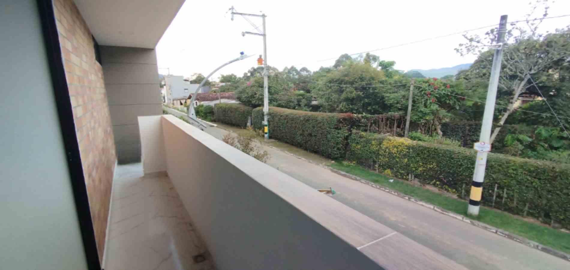 CASA EN ARRIENDO UBICADA EN LA CEJA SECTOR VIVA - 21