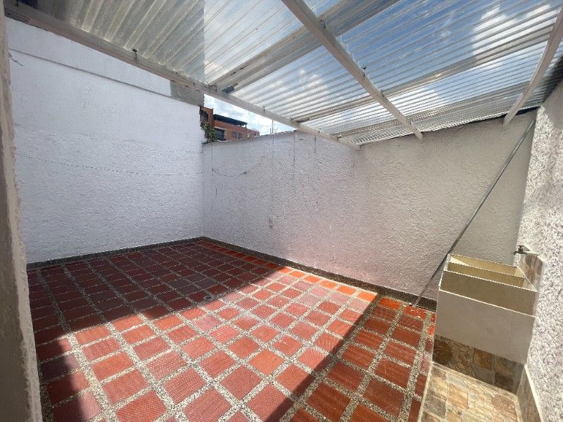CASA EN ARRIENDO UBICADO EN MEDELLIN SECTOR SIMON BOLIVAR - 25