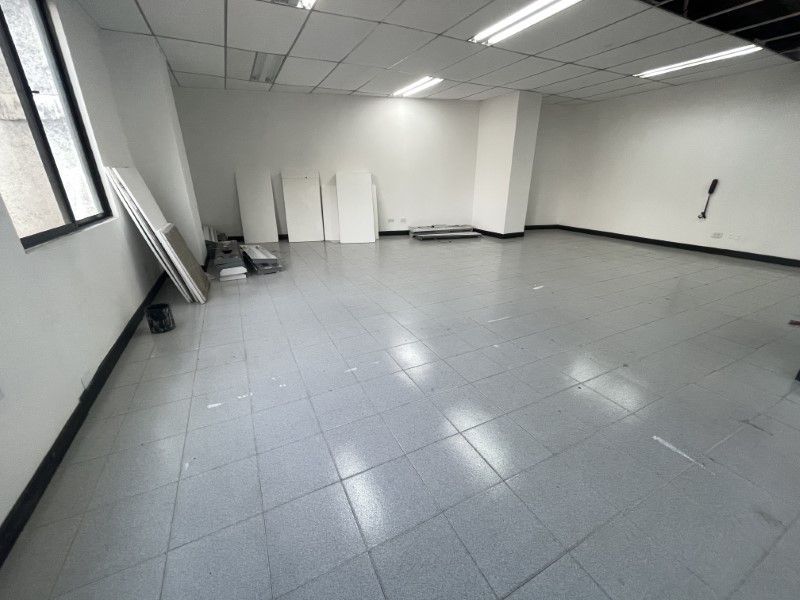 OFICINA EN ARRIENDO UBICADA EN MEDELLIN SECTOR AV NUTIBARA - 2