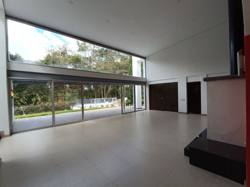 Casa en venta ubicada en Envigado, sector Loma del Escobero - 2
