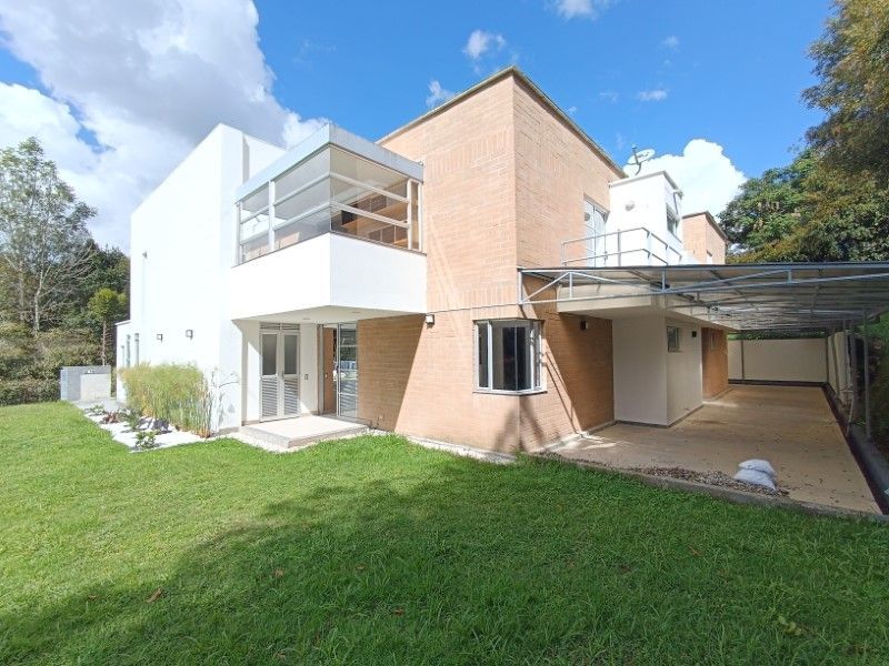 Casa en venta ubicada en Envigado, sector Loma del Escobero - 25