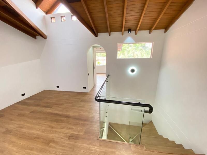 Casa en arriendo ubicada en Envigado, sector Loma de Benedictinos - 7