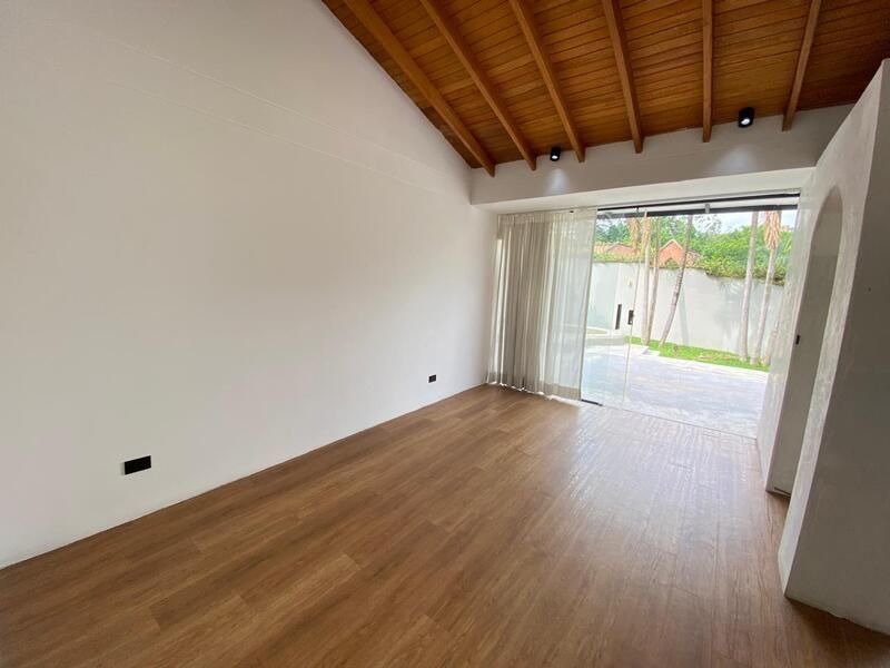 Casa en arriendo ubicada en Envigado, sector Loma de Benedictinos - 9
