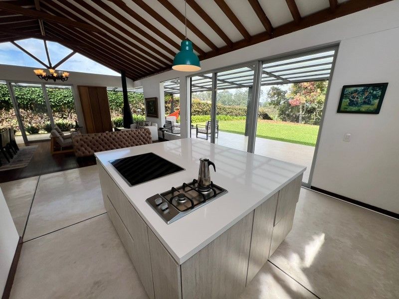 Casa en venta ubicada en Rionegro, sector Quirama - 2