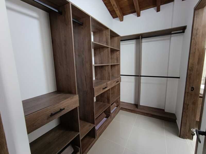 CASA EN ARRIENDO UBICADA EN LA CEJA SECTOR VIVA - 12