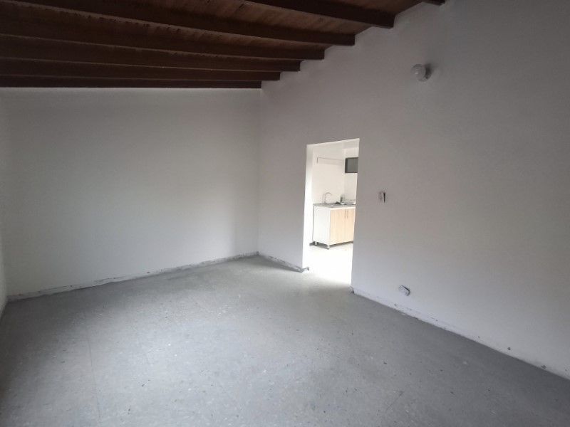 CASA COMERCIAL EN ARRIENDO UBICADA EN MEDELLÍN SECTOR FLORIDA NUEVA - 3