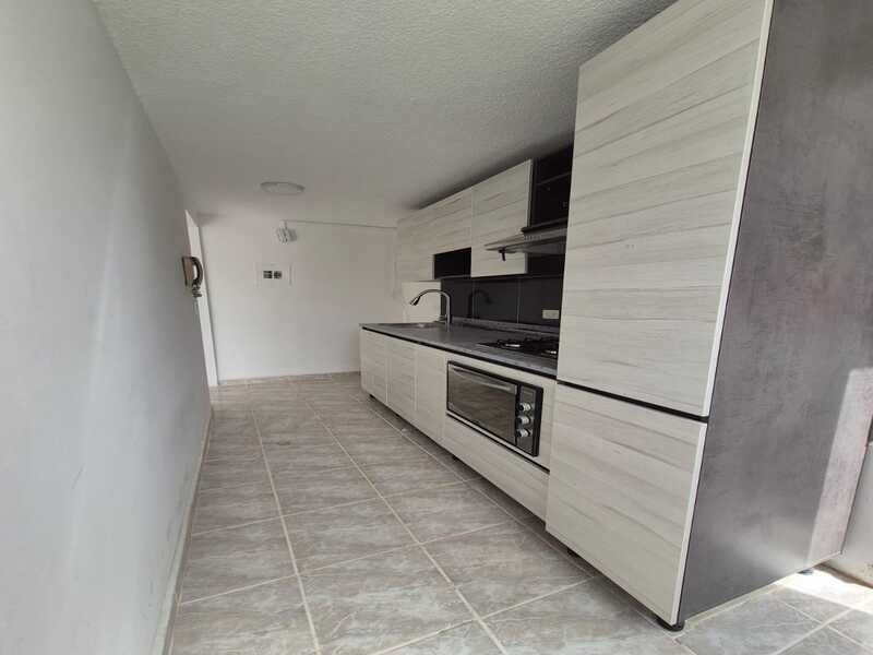 Apartamento en venta ubicado en Medellín, sector Loma San Julian - 5