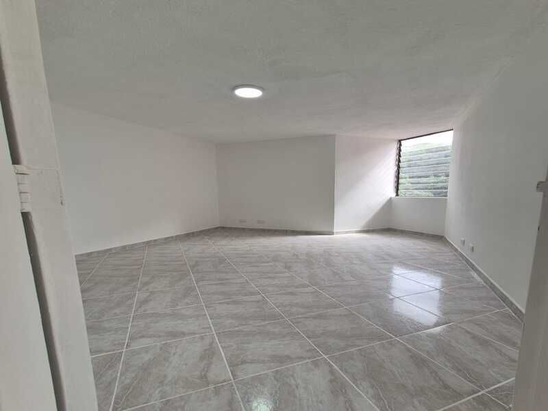 Apartamento en venta ubicado en Medellín, sector Loma San Julian - 7