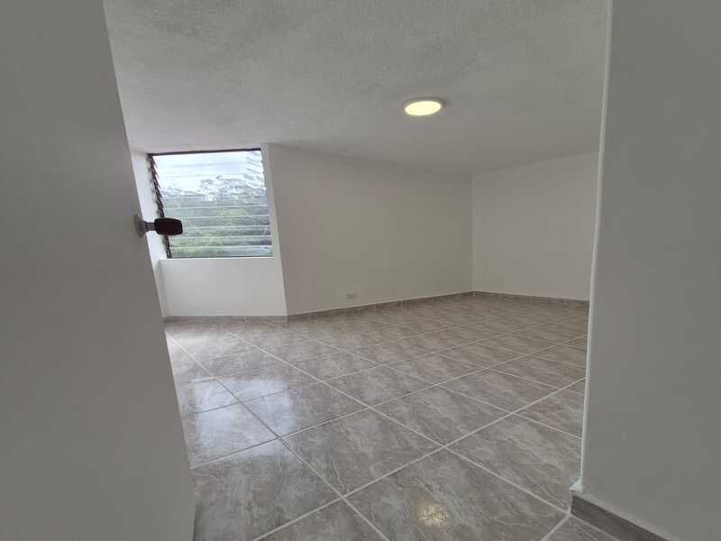 Apartamento en venta ubicado en Medellín, sector Loma San Julian - 10