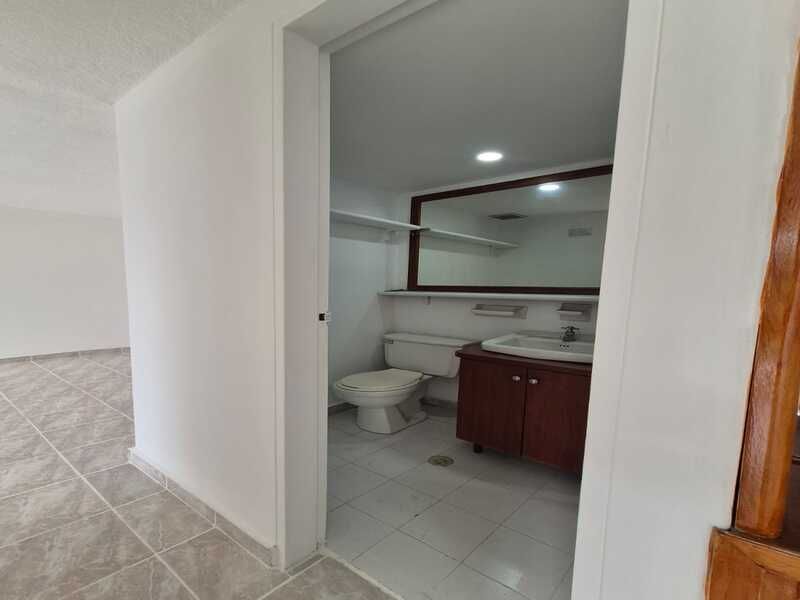 Apartamento en venta ubicado en Medellín, sector Loma San Julian - 14