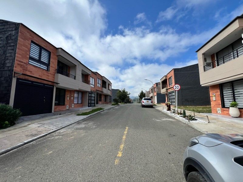 Lote en venta ubicado en La Ceja, sector La Floresta - 3