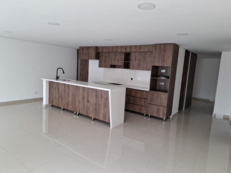 Apartamento en venta ubicado en Medellín, sector La Castellana - 2