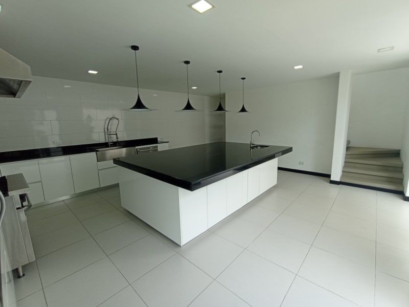 Casa en venta ubicada en El Retiro, sector La Fe - 2