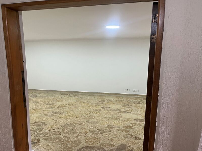 Oficina en venta ubicada en Medellín, sector Laureles - 4