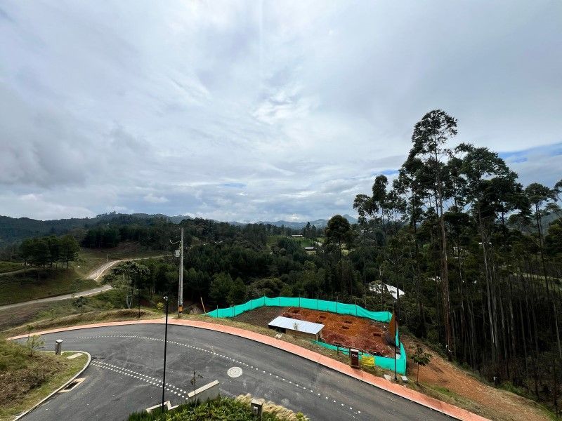 Lote en venta ubicado en El Retiro, sector Don Diego - 13