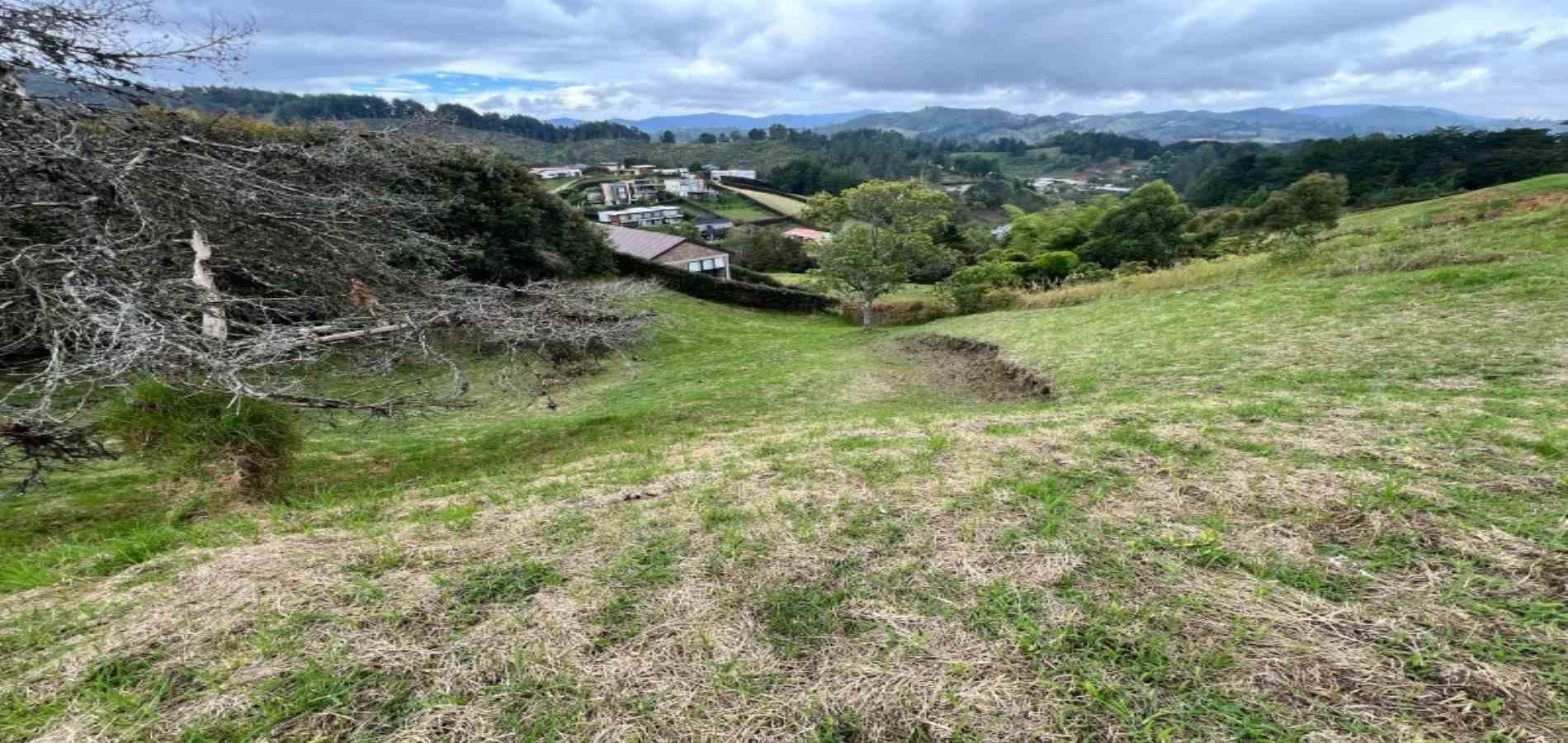 Lote en venta ubicado en El Retiro, sector Villas del Campo - 18