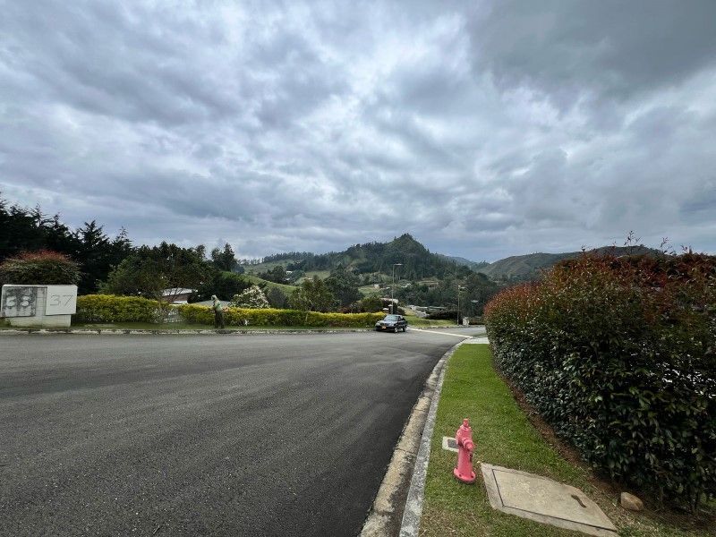 Lote en venta ubicado en El Retiro, sector Villas del Campo - 26