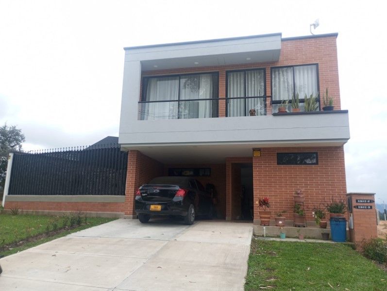 Casa en venta ubicada en Rionegro, sector San Antonio de Pereira - 2