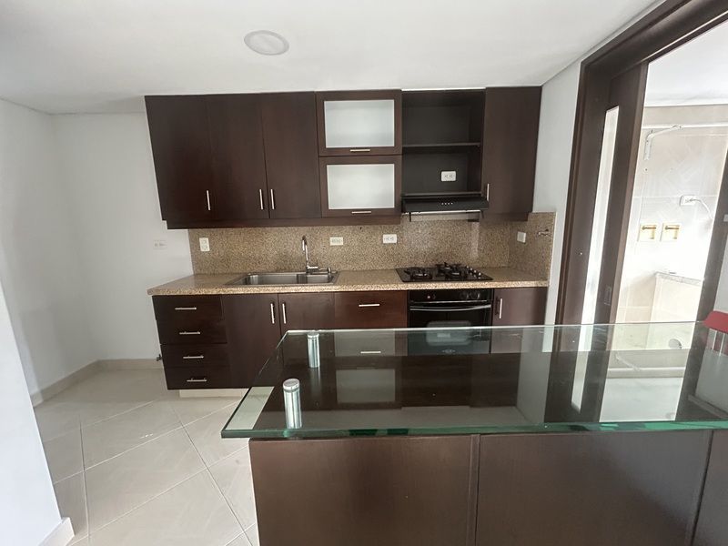 APARTAMENTO EN ARRIENDO UBICADO EN MEDELLIN SECTOR LAURELES - 2