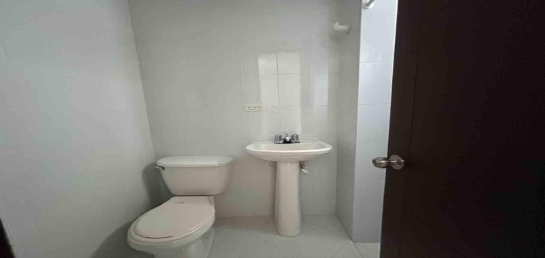 APARTAMENTO EN ARRIENDO UBICADO EN MEDELLIN SECTOR LAURELES - 13