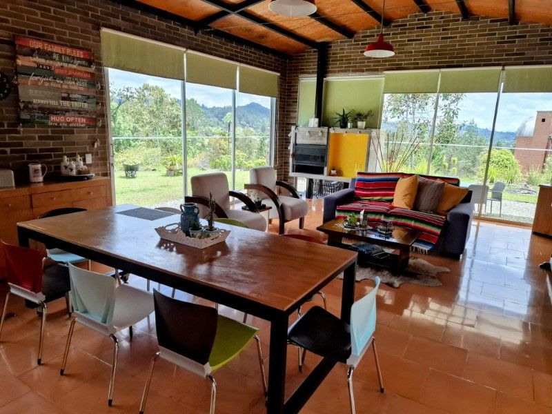 Casa en venta ubicada en El Retiro, sector Colegio Vermont - 3