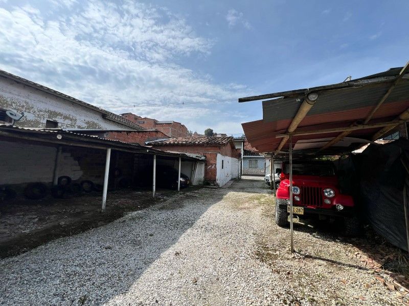 Lote en venta ubicado en El Retiro, sector Centro - 4