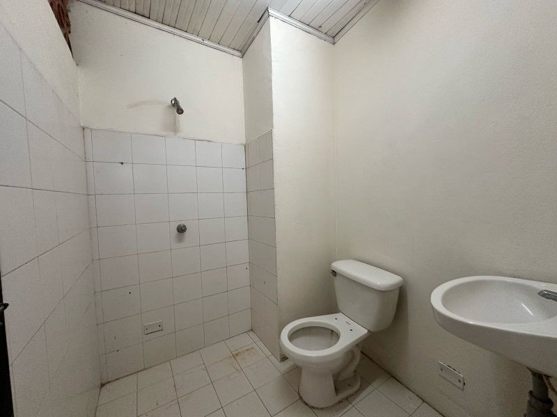 Local en arriendo ubicado en Bello, sector Plaza - 4