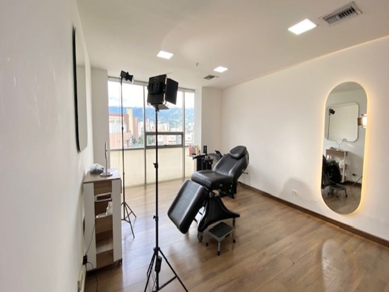 Oficina en venta ubicada en Envigado, sector Las Vegas - 3