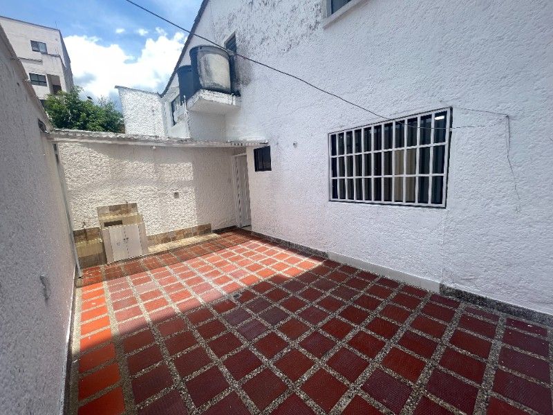 CASA EN ARRIENDO UBICADO EN MEDELLIN SECTOR SIMON BOLIVAR - 26