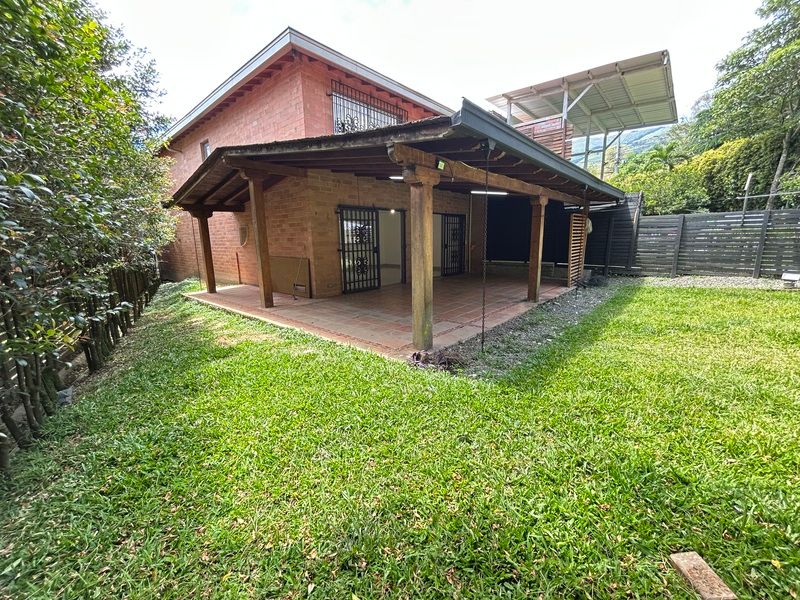 APARTAMENTO EN ARRIENDO UBICADO EN ENVIGADO SECTOR LOMA DEL ATRAVESADO - 25