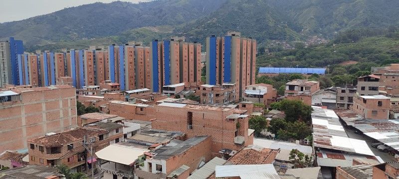 Local en arriendo ubicado en Bello, sector Villa del Sol - 6