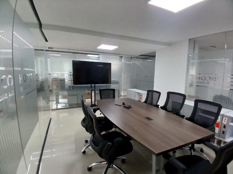Oficina en arriendo ubicada en Medellín, sector Estadio - 5