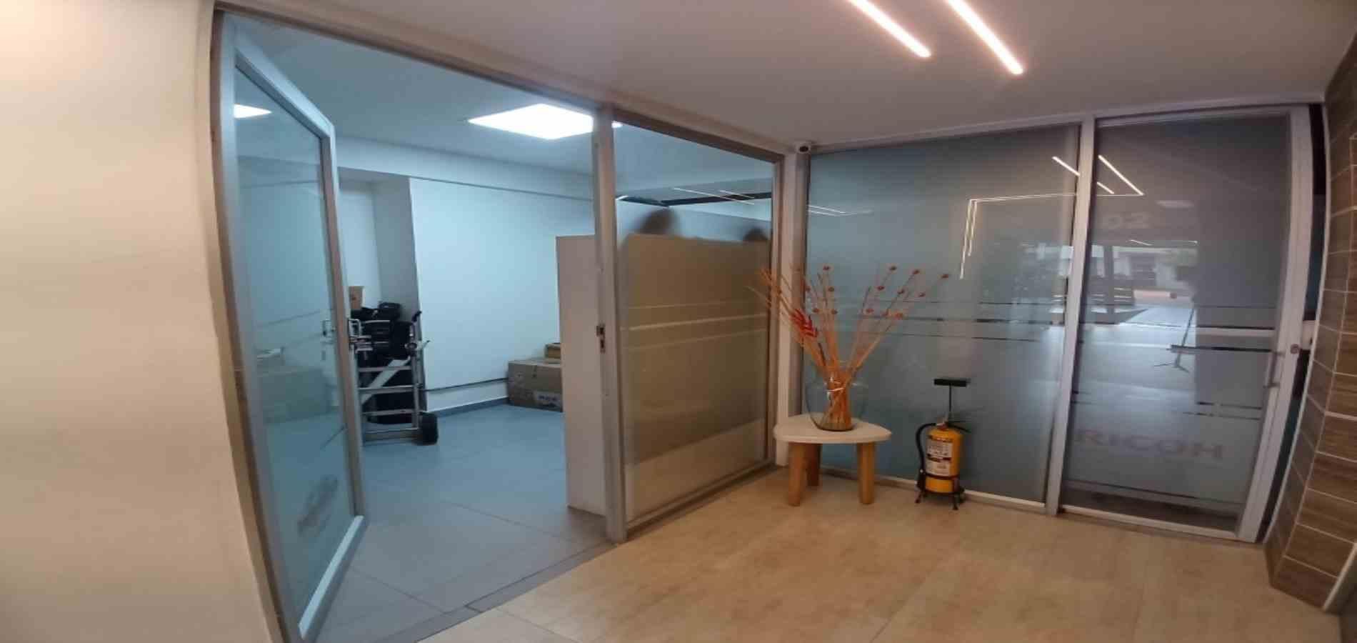 Oficina en arriendo ubicada en Medellín, sector Estadio - 17