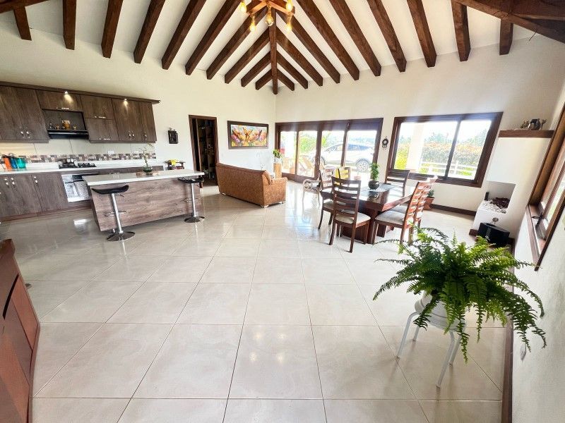 Finca en venta ubicada en Rionegro, sector La Porquera - 2