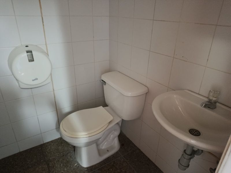 Oficina en arriendo ubicada en Medellín, sector Avenida Guayabal - 8