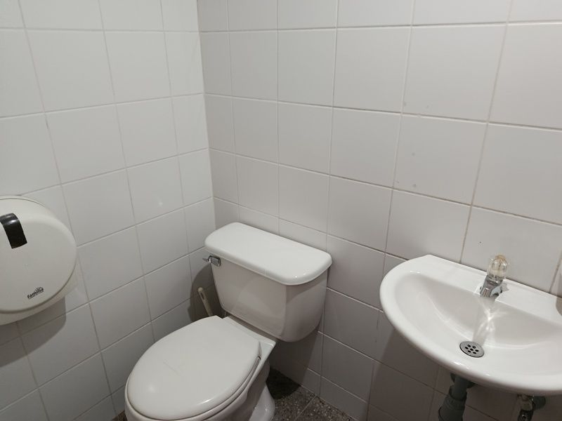 Oficina en arriendo ubicada en Medellín, sector Avenida Guayabal - 9