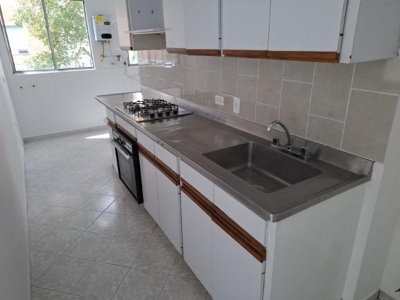 Apartamento en venta ubicado en Medellín, sector La Aguacatala - 3