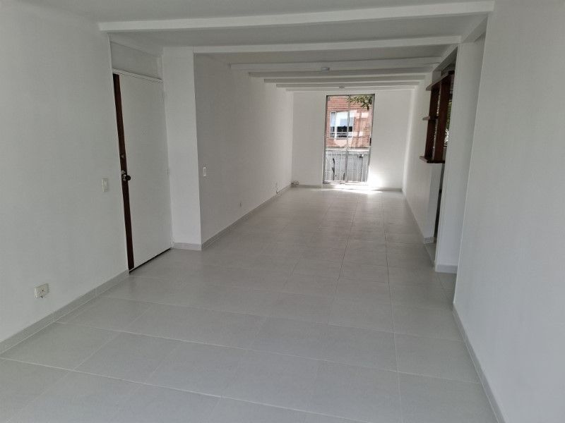 Apartamento en venta ubicado en Medellín, sector La Aguacatala - 4