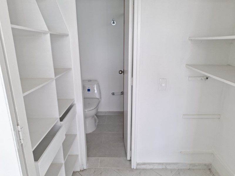 Apartamento en venta ubicado en Medellín, sector La Aguacatala - 8