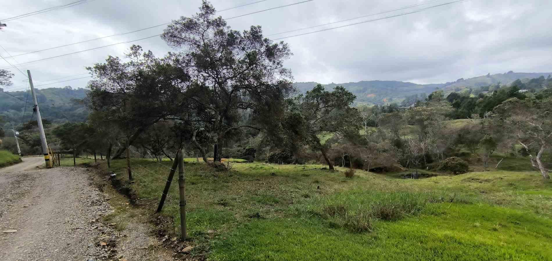 Lote en venta ubicado en Medellín, sector Vereda la Honda - 4