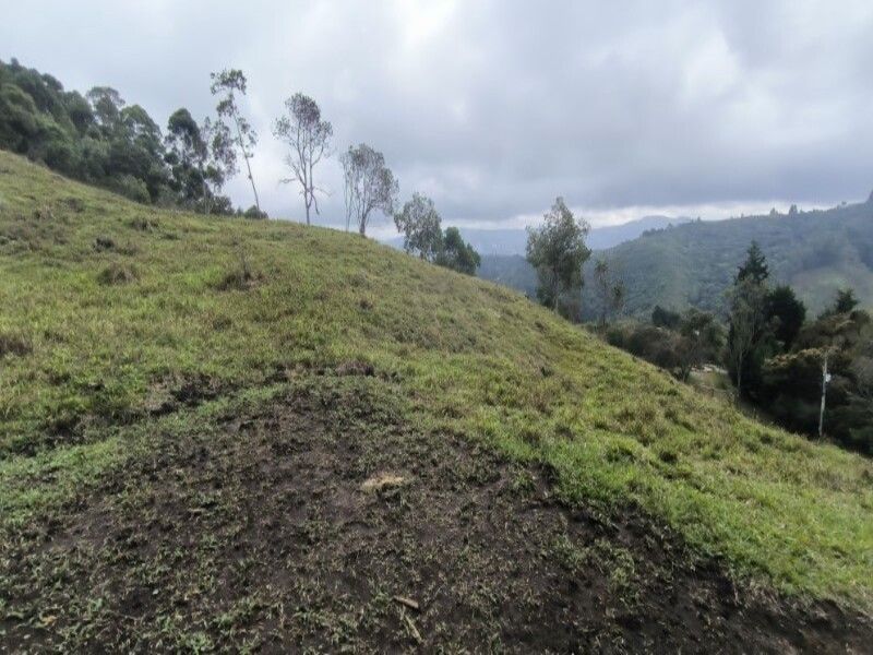 Lote en venta ubicado en Medellín, sector Vereda la Honda - 10