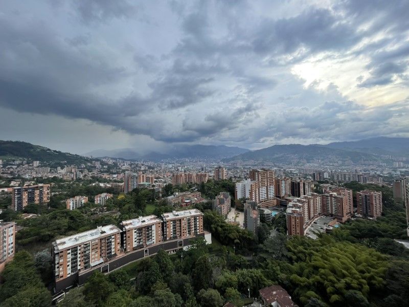 Apartamento en venta ubicado en Envigado, sector Loma de los Mesa - 14
