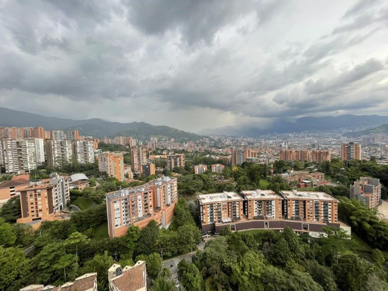Apartamento en venta ubicado en Envigado, sector Loma de los Mesa - 15