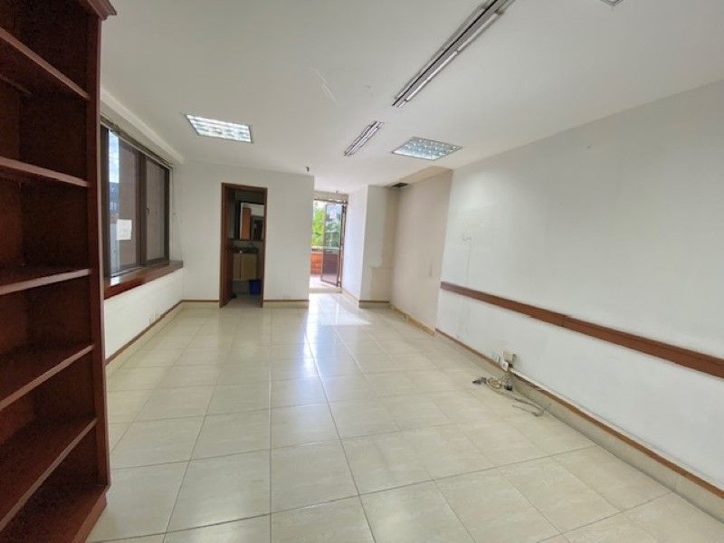 Oficina en venta ubicada en Medellín, sector Milla de Oro - 2