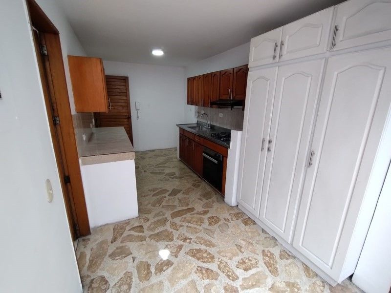 Apartamento en venta ubicado en Medellín, sector Laureles - 8