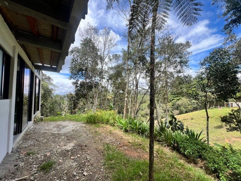 Finca en venta ubicada en Medellín, sector Piedras Blancas - 2