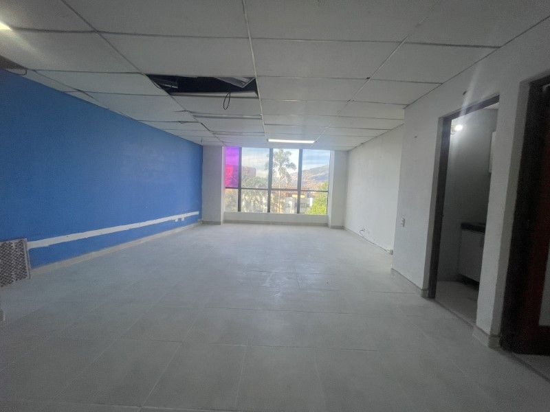 Oficina en arriendo ubicada en Medellín, sector Avenida Nutibara - 7