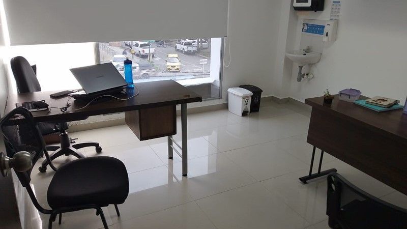 Casa en arriendo ubicada en Medellín, sector Laureles - 3