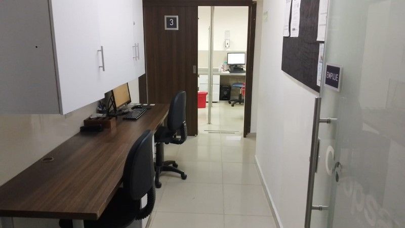 Casa en arriendo ubicada en Medellín, sector Laureles - 12